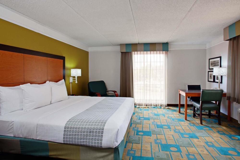 La Quinta Inn By Wyndham San Diego Chula Vista Bagian luar foto